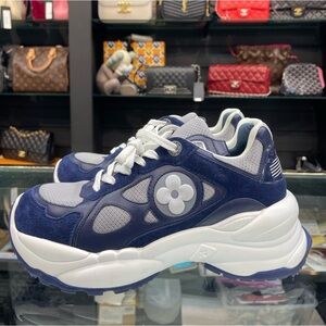 Louis Vuitton Sneakers Women’s Size-6.5